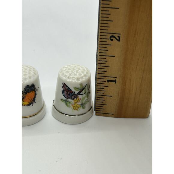 Vtg White Porcelain Thimbles Hand Pained Butterflies Sewing Accessories Ser Of 2 - Picture 4 of 5